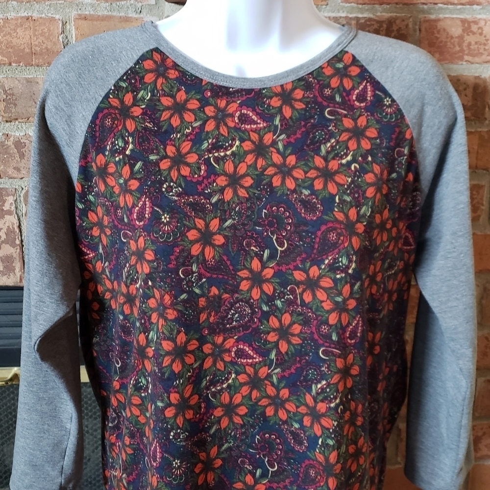 🔥BOGO🔥 Lularoe Randy Shirt - Picture 2 of 5